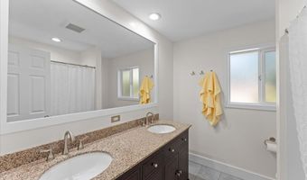 11825 SW BAKER St, Beaverton, OR 97008