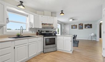 202 Wilson Ct, Anamosa, IA 52205