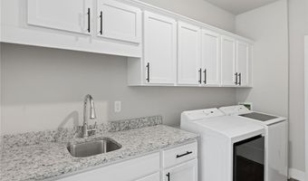 825 NE Heights Ln, Bentonville, AR 72712