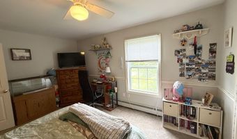 7 School St, Burlington, CT 06013