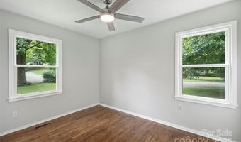 2840 Edsel Pl, Charlotte, NC 28205