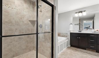 15563 Duck Trail Ln, Apple Valley, MN 55124