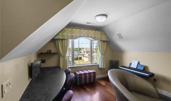 74 Bayberry Rd, Narragansett, RI 02882