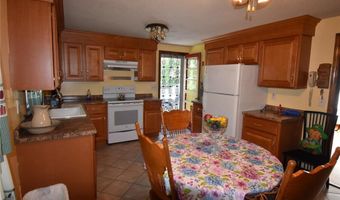 3 Grant St, Attleboro, MA 02703