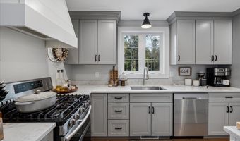 12 Freedom Way, Barrington, NH 03825