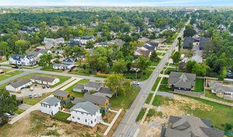 1016 NW A St, Bentonville, AR 72712