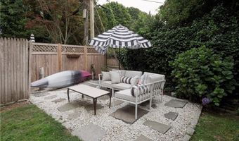 1 Pell St, Newport, RI 02840