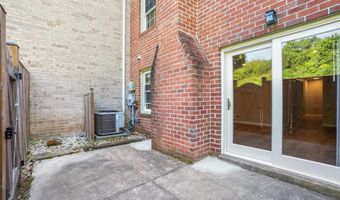 7602 WESTLAKE Ter 19, Bethesda, MD 20817