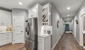570 Linden Dr 316, Arnolds Park, IA 51331