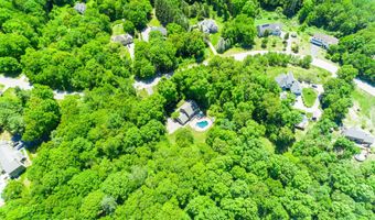 78 Deer Run Dr, Colchester, CT 06415
