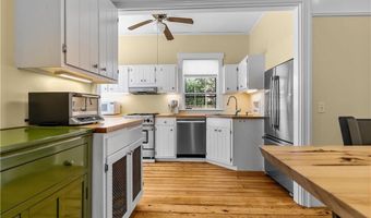58 Second St, Newport, RI 02840