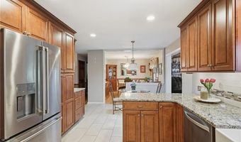 19 Mount Hygeia Rd, Foster, RI 02825