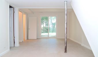 2339 Pontiac Trl, Ann Arbor, MI 48105