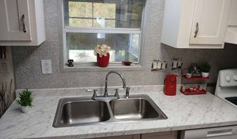 703 Royal Forest Dr, Auburndale, FL 33823