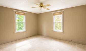 1009 S Kline St, Aberdeen, SD 57401
