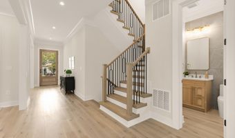 9512 FOREST Rd, Bethesda, MD 20814