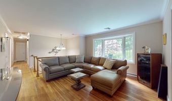 45 N Nabby Rd, Danbury, CT 06811