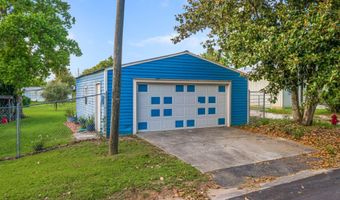 1748 Georgia St, Alford, FL 32420
