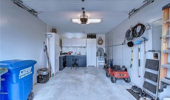 13 Woodlawn Cir, Hopkinton, RI 02832