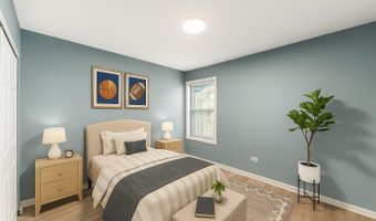 903 Old Oak Cir, Algonquin, IL 60102