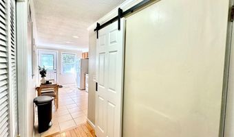 17 Rondeau Rd, Bellingham, MA 02019