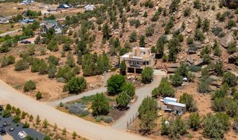 944 W Foothill Dr, Apple Valley, UT 84737