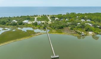 127 Harbor Cir, Alligator Point, FL 32346