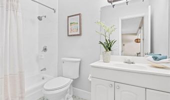 132 Hoffman Ave 207, Cranston, RI 02920