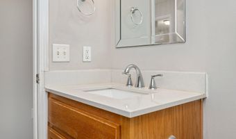 1925 Hidden Springs Dr, Baker, FL 32531