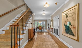 551 Strawberry Ln, Ashland, OR 97520