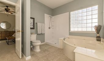 573 Castle Ridge Dr, Ballwin, MO 63021
