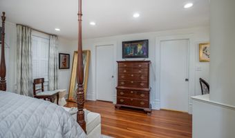2012 Broad St, Camden, SC 29020