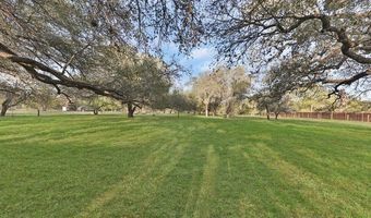 1523 Meadow Gln, Adkins, TX 78101