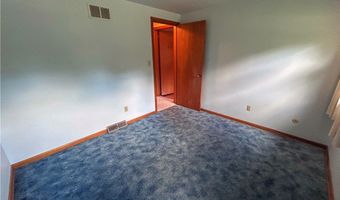 100 Chadwick Ln, Austintown, OH 44515