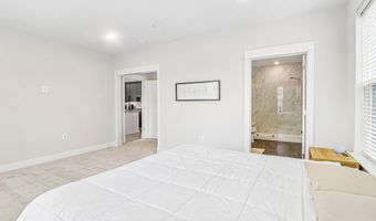 43795 TRANSIT Sq 202, Ashburn, VA 20147