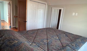 2445 S KENWOOD St, Arlington, VA 22206