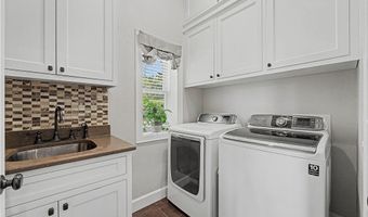 8424 Preston Trl, Bentonville, AR 72712