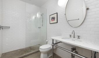 426 Spring St 101, Newport, RI 02840
