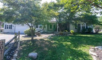 207 Donna Dr, Aurora, IN 47001