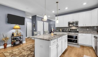 22 Flanders Dr, Barnegat, NJ 08005