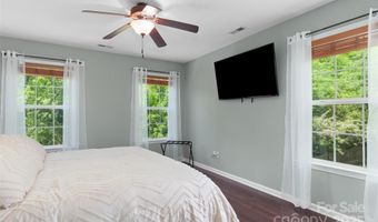 8 Secrest Dr, Arden, NC 28704