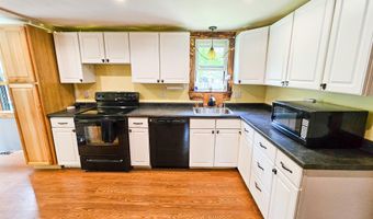 14 Helen St, Auburn, ME 04210