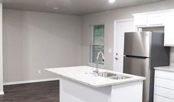 714 W 6th St, Atoka, OK 74525