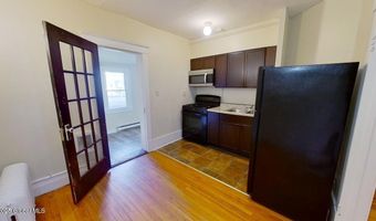 568 Park Ave Apt 2, Albany, NY 12208