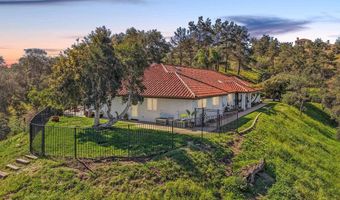 707 S Live Oak Park Rd, Fallbrook, CA 92028