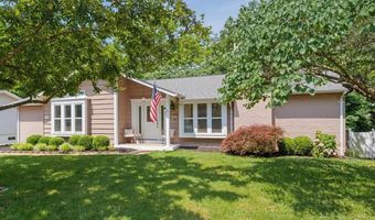 447 Maymont Dr, Ballwin, MO 63011