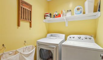 2012 Country Cove Ln, Altoona, IA 50009