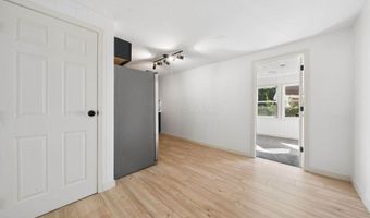 5999 Ambleside Dr, Columbus, OH 43229