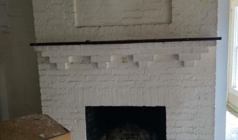 33 Oak St, Brattleboro, VT 05301
