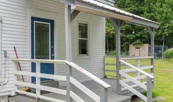 499 Augusta Rd, Belgrade, ME 04917